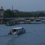 paseo en barco por el sena
